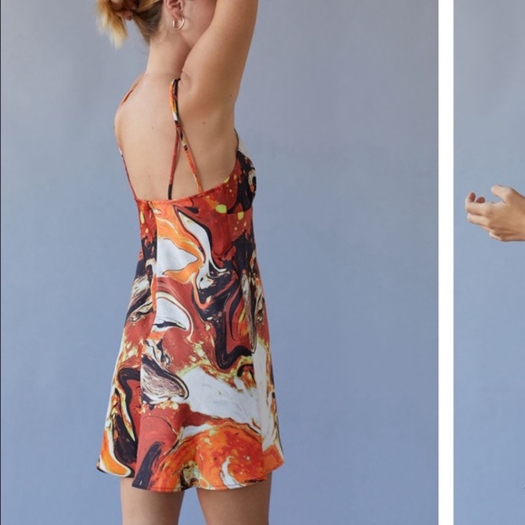 Uo pretty please cut out dress - Picture 3 of 7